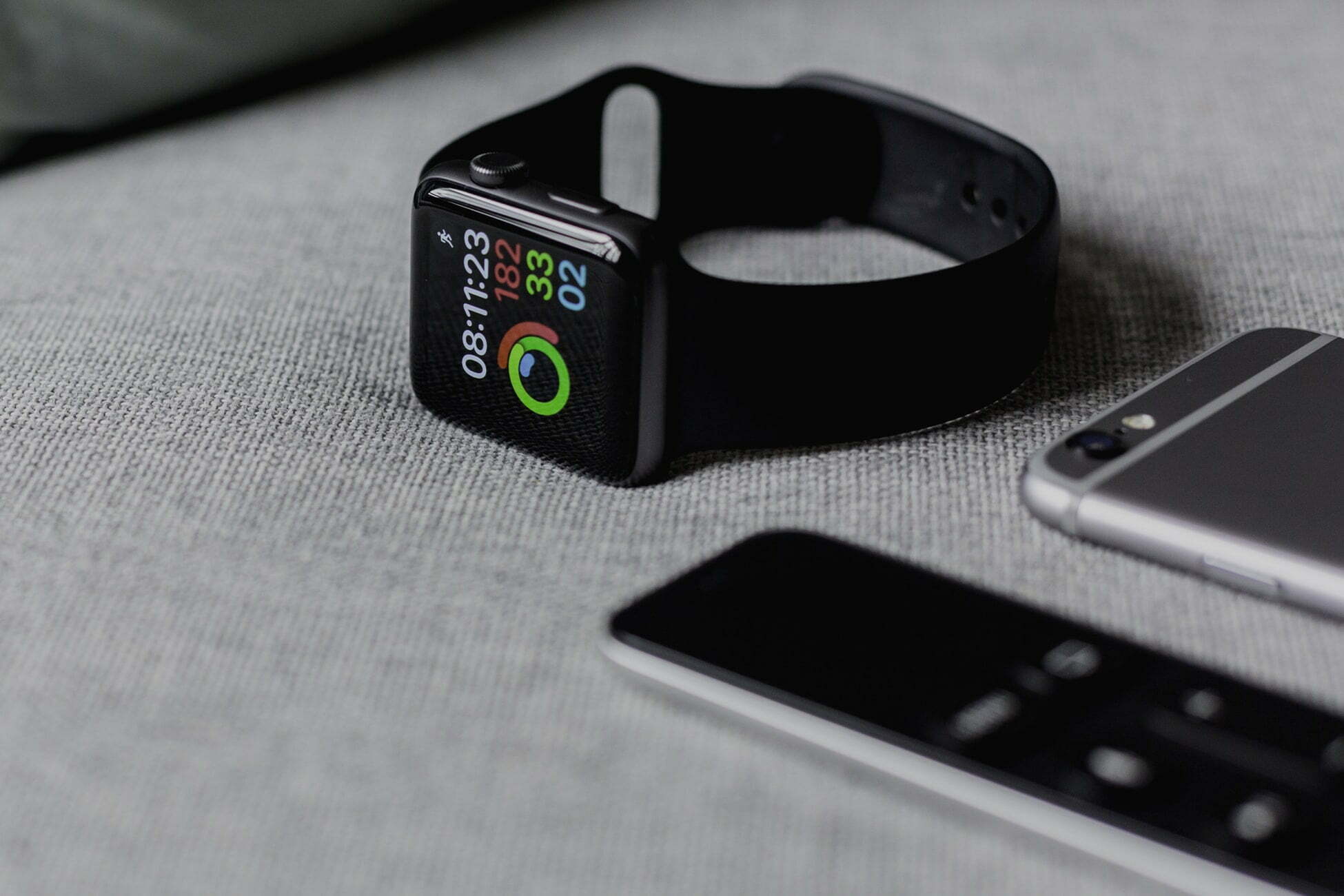 5 Must-Have Features in A Smartwatch 1