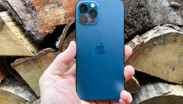 The iPhone Has a Hidden One-Handed Keyboard